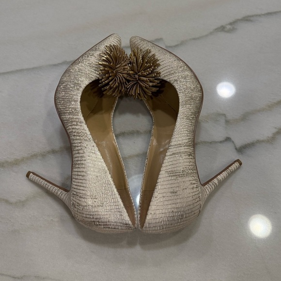 Michael Kors Lolita Heels Size 9.5 Metallic Gold Pom NWOB - Picture 8 of 13